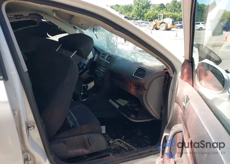 2014 Volkswagen Jetta Sportwagen 2.5L S z USA, uszkodzony, nr VIN 3VWPP7AJXEM602528